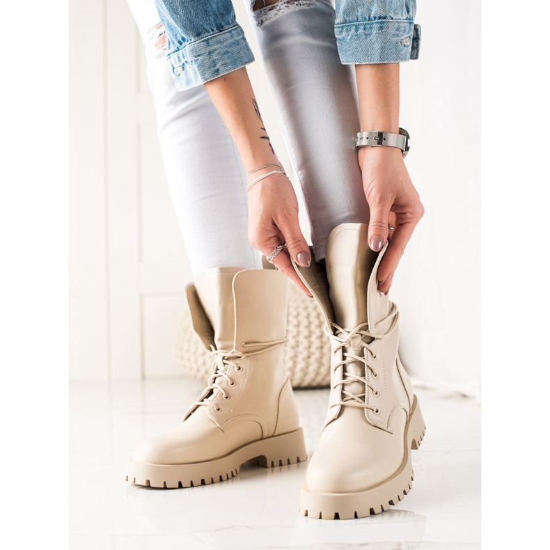 TRENDI Klassiset Tall Trappers beige 1