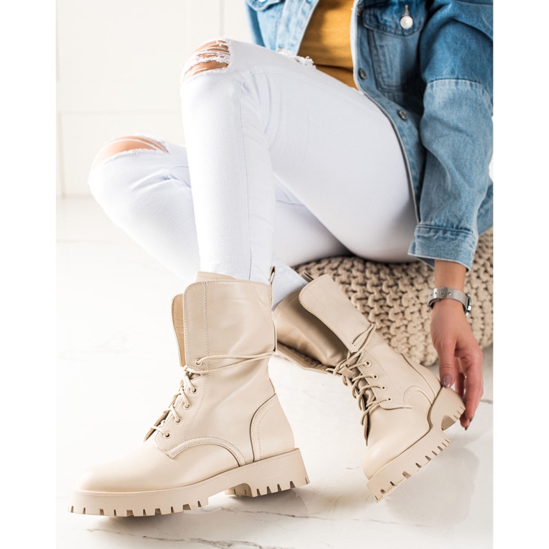 TRENDI Klassiset Tall Trappers beige 2