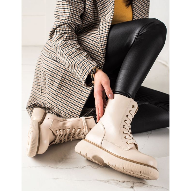 TRENDI Lavalla beige-kassit 1