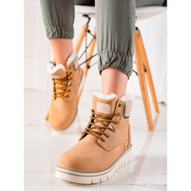 Goodin Trappers alustalla ruskea 2