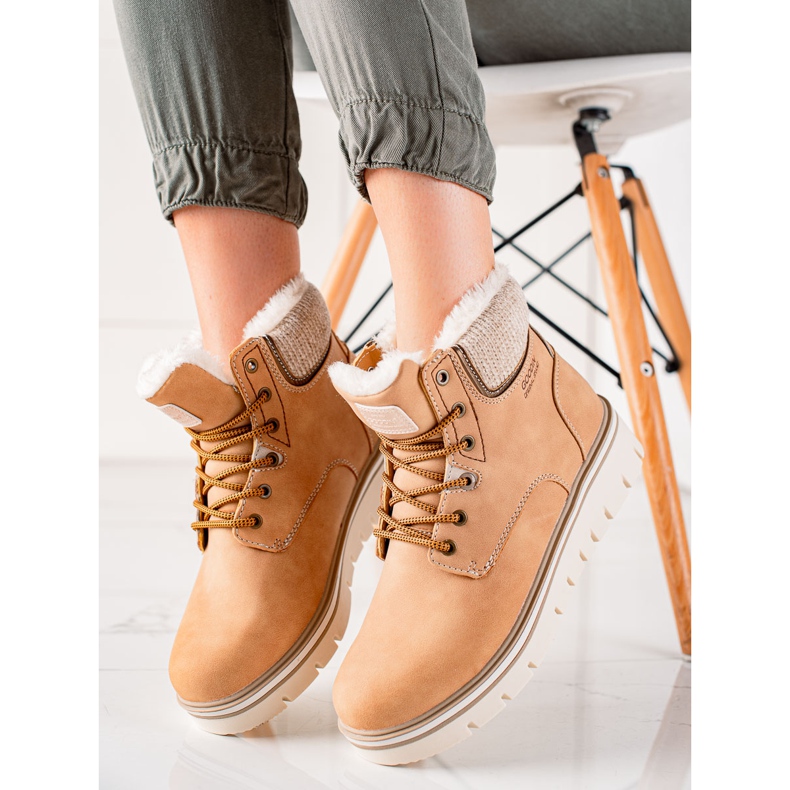 Goodin Trappers alustalla ruskea 1