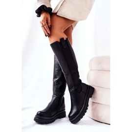 Nahkaeristetyt saappaat mustat 1