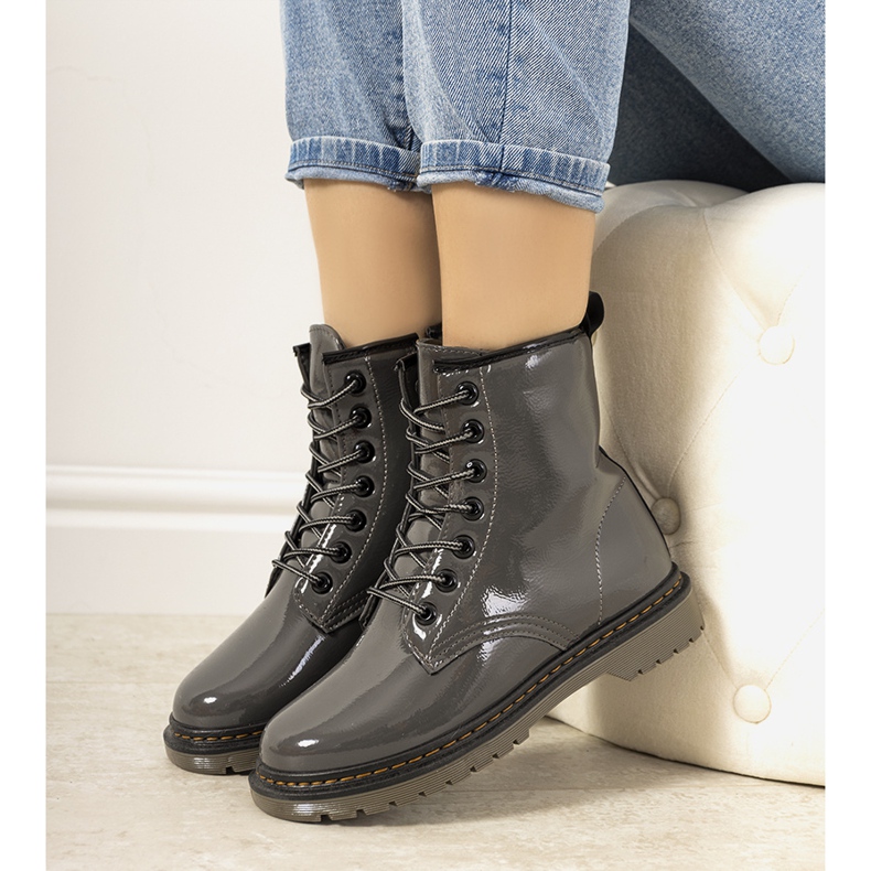 Grafiittiset lämpimät naisten saappaat Doironilta musta 1