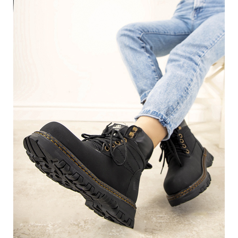 Livian mustat, eristetyt naisten saappaat 1