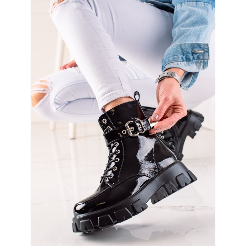 TRENDI Lakatut työntekijät soljella musta 1