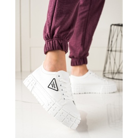 Goodin Lenkkarit, joissa on eko -nahkaa valkoinen 1