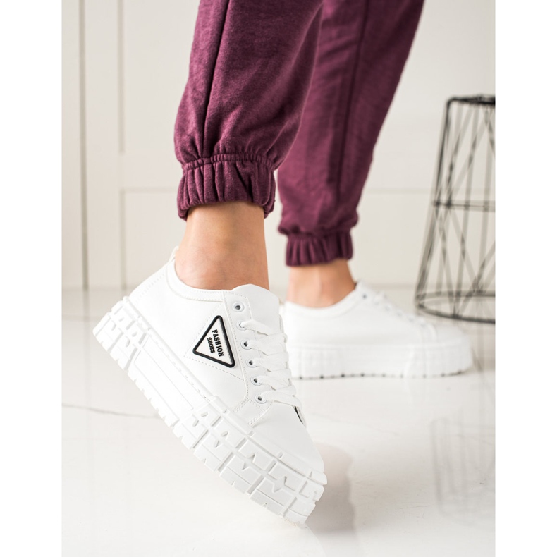 Goodin Lenkkarit, joissa on eko -nahkaa valkoinen 1