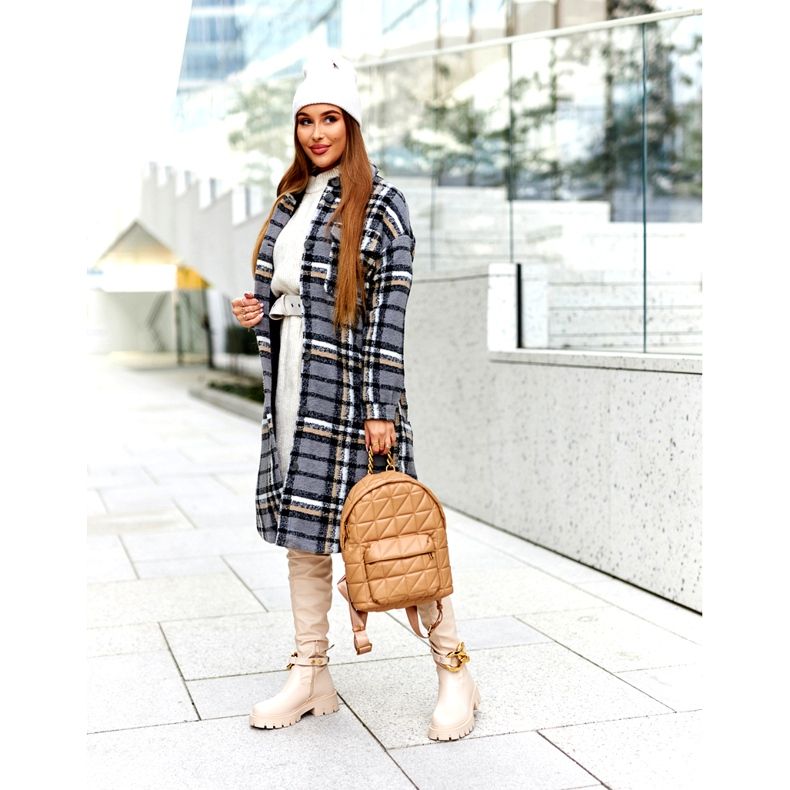 Korkeat saappaat koristeellisella beigellä Masha -elementillä 1