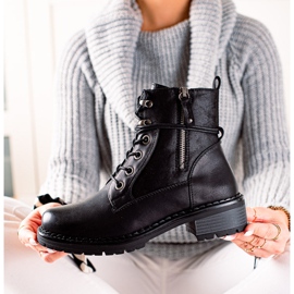 Goodin Mukavat saappaat musta 1