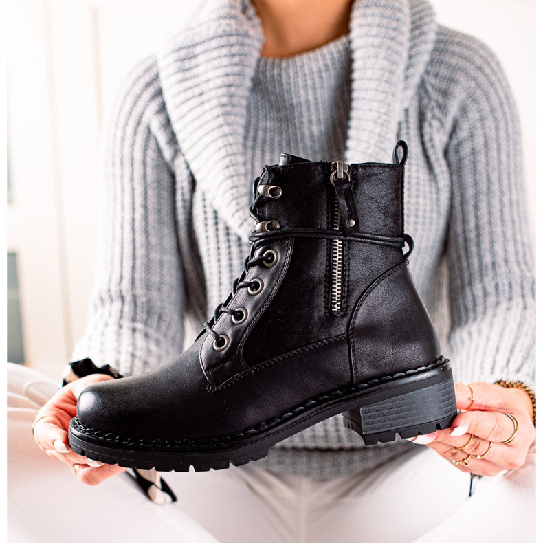 Goodin Mukavat saappaat musta 1