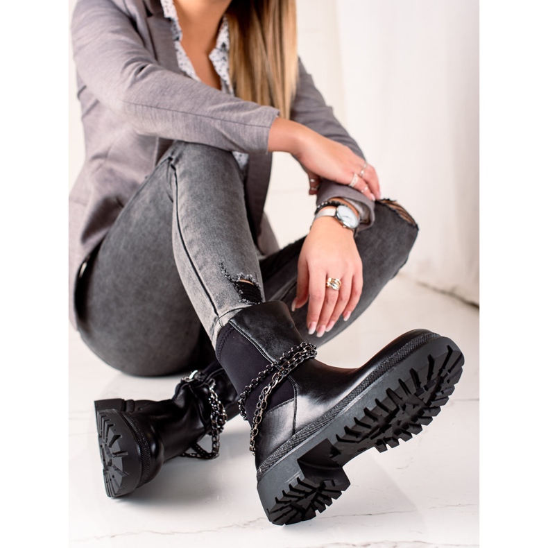 Gogo Eristetyt pussit ketjuilla musta 2