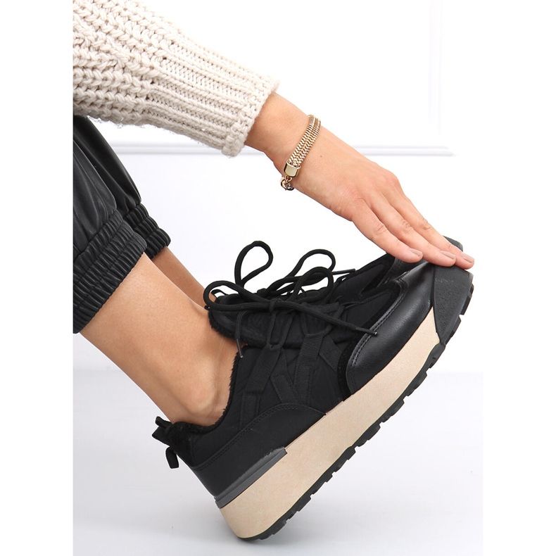 Homii Black eristetyt urheilukengät musta 2