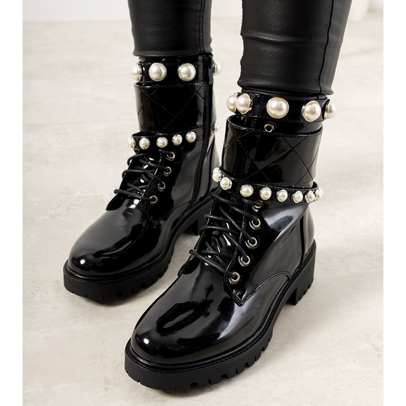 Mustaksi lakatut naisten Corso-kengät 1