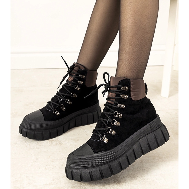 Mustat, eristetyt, nauhalliset naisten kengät Calabresilta ruskea 1