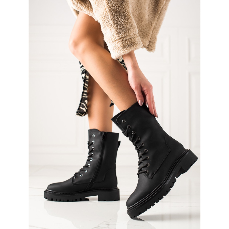 Erynn Classic Black Lace-up Workers musta 1