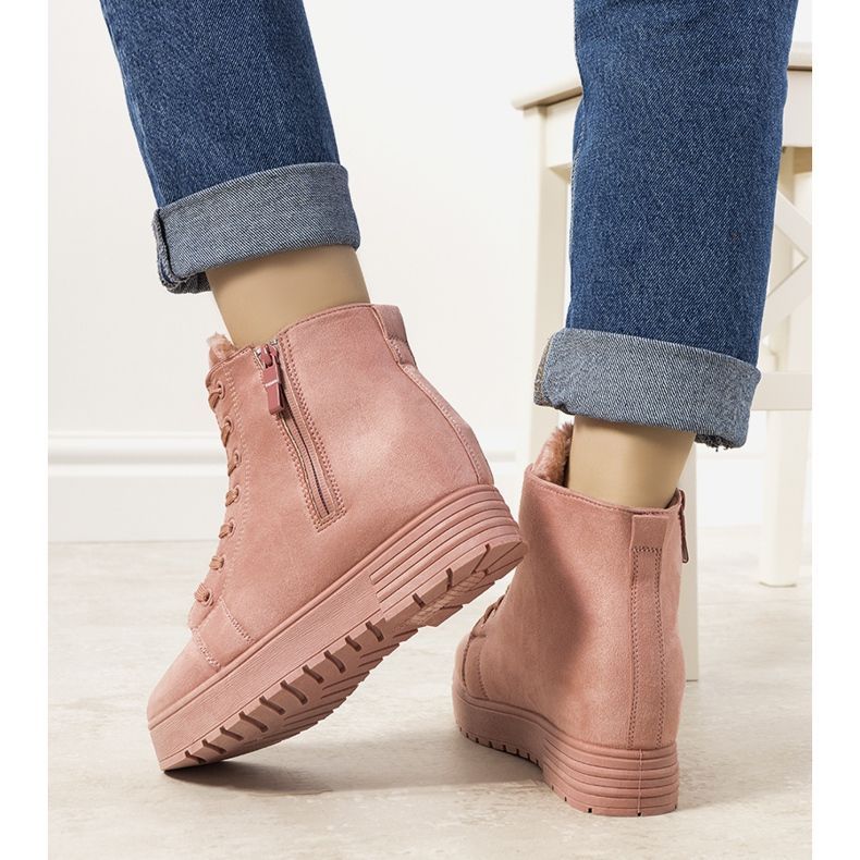 Vaaleanpunaiset tennarit, joissa on kiila Lara vaaleanpunainen 1