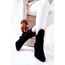 Nahkasaappaat korkokengillä Laura Messi 2427 musta 2