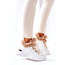 PM1 Valkoiset, eristetyt nahkaiset urheilukengät valkoinen 2