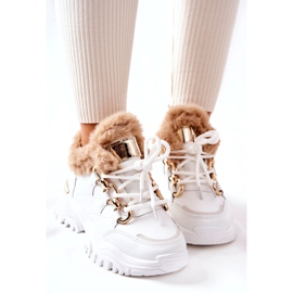 PM1 Valkoiset, eristetyt nahkaiset urheilukengät valkoinen 3