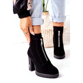 PS1 Mustat lämpimät saappaat kantapäässä Wonder Woman 3