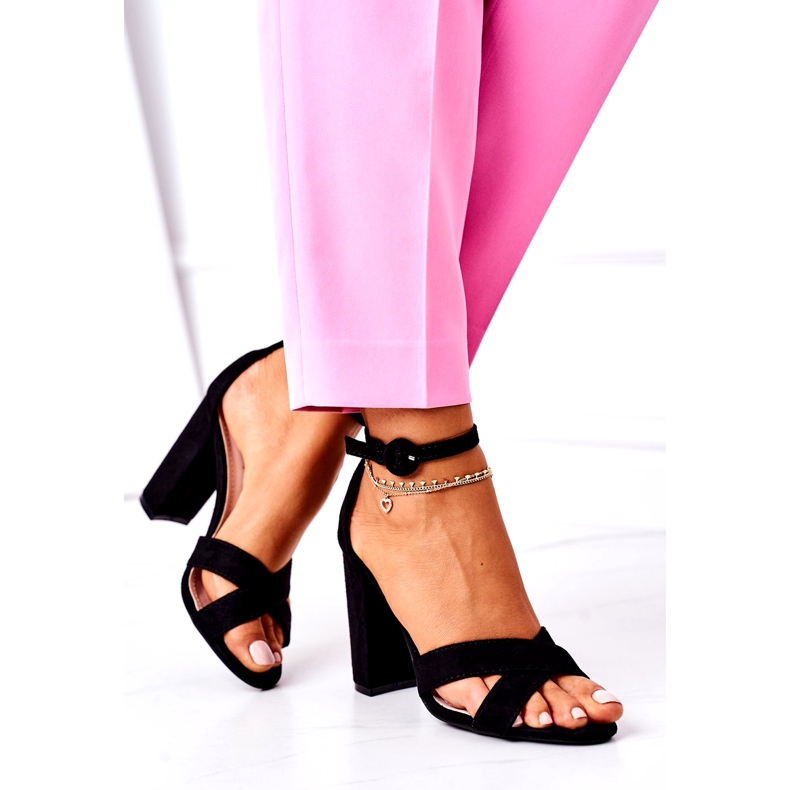 SEA Naisten sandaalit kantapäässä Suede Black Telmen musta 3