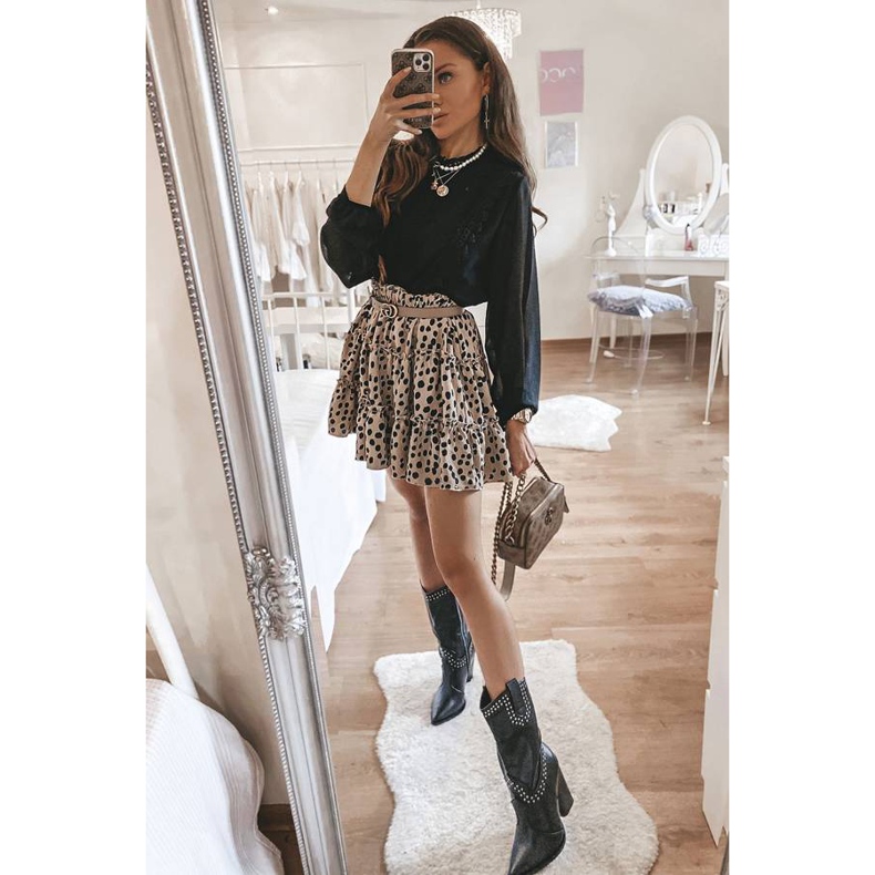 BM Mustat cowboysaappaat, joissa koristeellinen Bora-päällinen 2