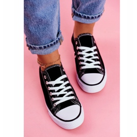 PS1 Omerta mustat lenkkarit valkoisella pohjalla valkoinen 3