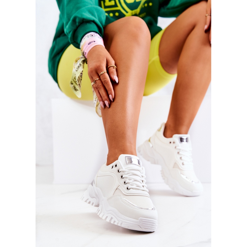 FS2 Tennarit alustalla Valkoinen Sallie hopea 2