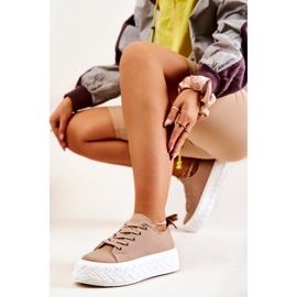 Tennarit massiivisella alustalla beige Suzane 2