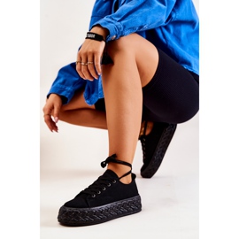 PS1 Tennarit massiivisella mustalla Suzane-alustalla 2