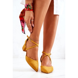 PS1 Suede Pumps On A Bar Spitz Keltainen Shelley 1