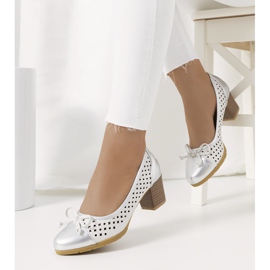 Pereira hopeiset harjakattoiset pumput hopea 1