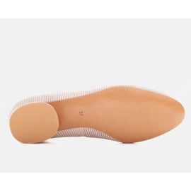 Marco Shoes Beige mokkanahka ballerinat kultaisella koristeella 1