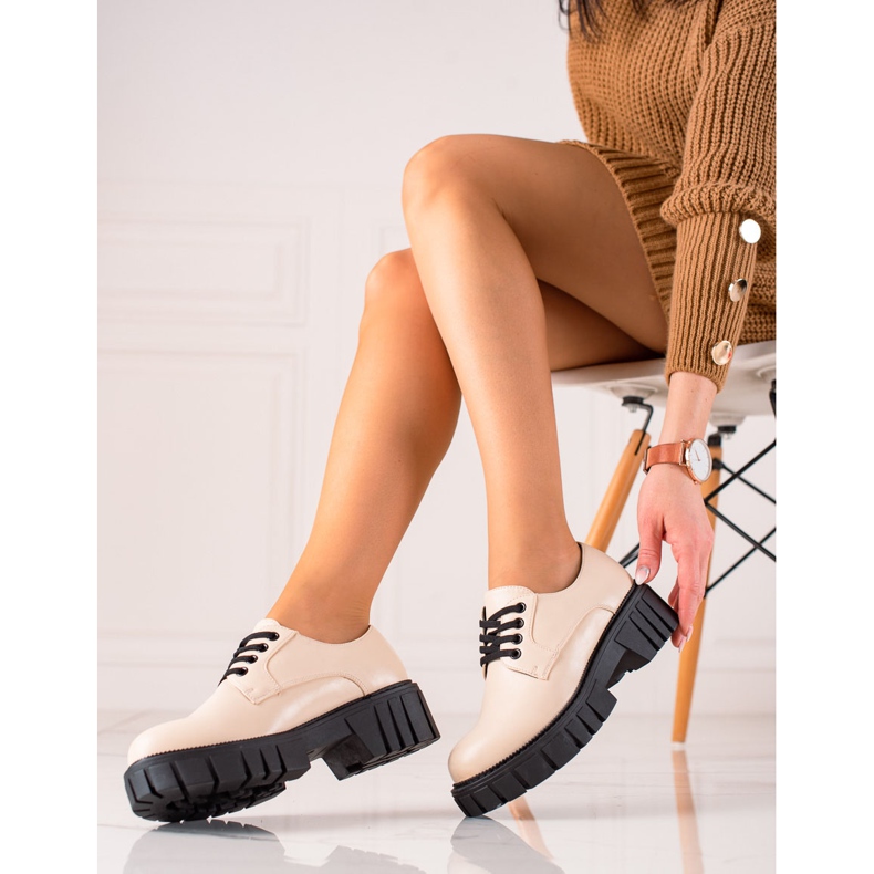 Beiget kengät La.Fi-alustalla 1