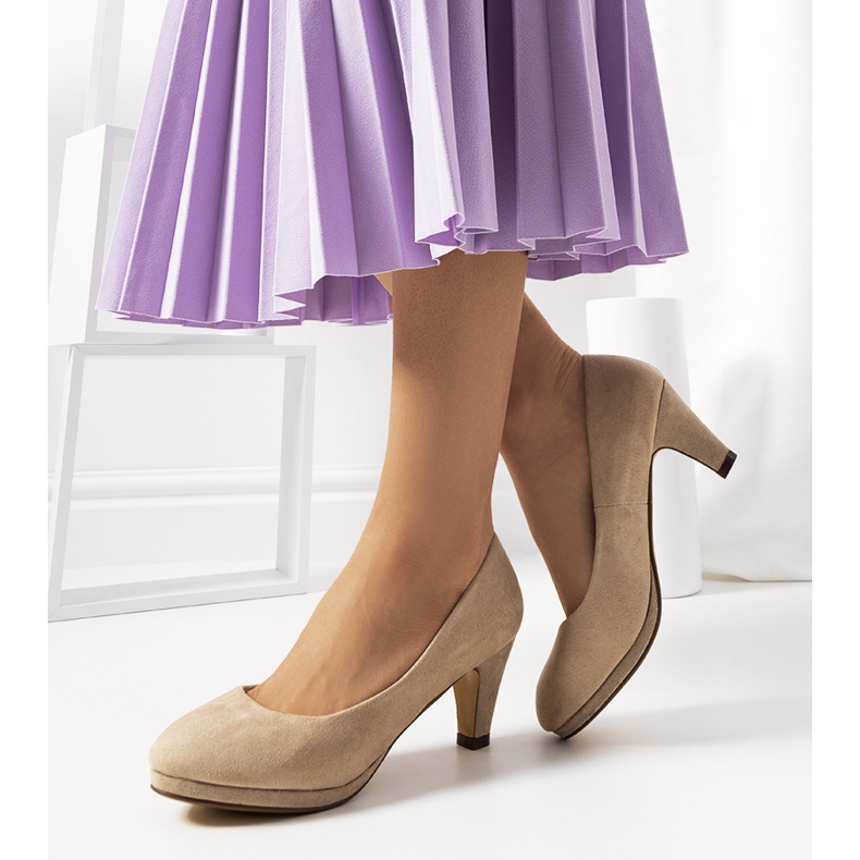 Beige Alves naisten pumput 1