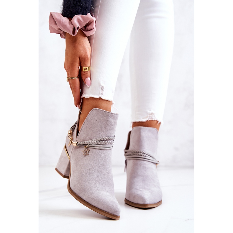 PS1 Inessa Harmaa mokkanahkainen Cowboy-saappaat raidat 2 PS1 Inessa Harmaa mokkanahkainen Cowboy-saappaat raidat 2