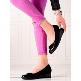 Pumput Vinceza-brokadilla musta 2