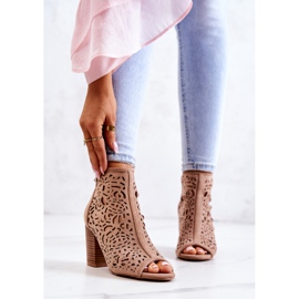 FB1 Harjakattoiset saappaat Postbeige Bretagnessa 2