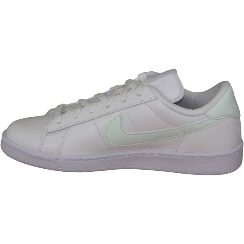 Nike Tennis Classic W 312498-135 kenkä valkoinen 1