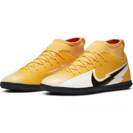 Nike Mercurial Superfly 7 Club Ic Jr AT8153 801 jalkapallokengät keltainen appelsiinit ja punaiset 1