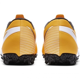 Nike Mercurial Vapor 13 Academy Tf M AT7996 801 jalkapallokengät musta, oranssi, keltainen keltaiset 4