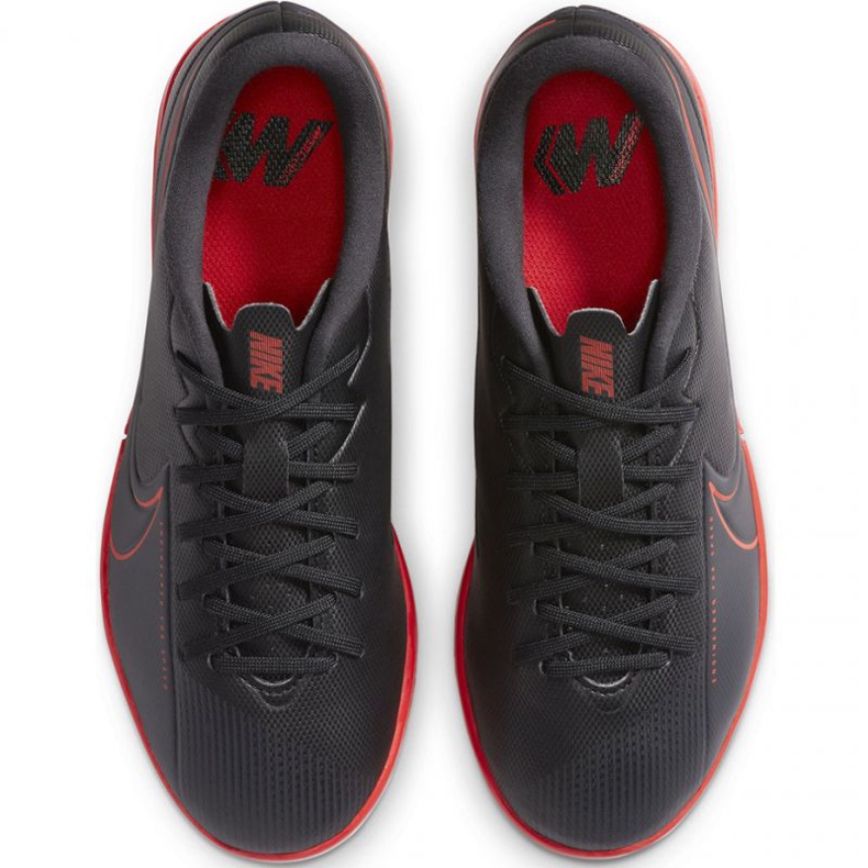 Nike Mercurial Vapor 13 Academy Ic Jr AT8137 060 jalkapallokengät monivärinen musta 1