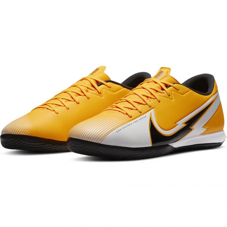 Nike Mercurial Vapor 13 Academy M Ic AT7993 801 jalkapallokengät monivärinen keltaiset 1