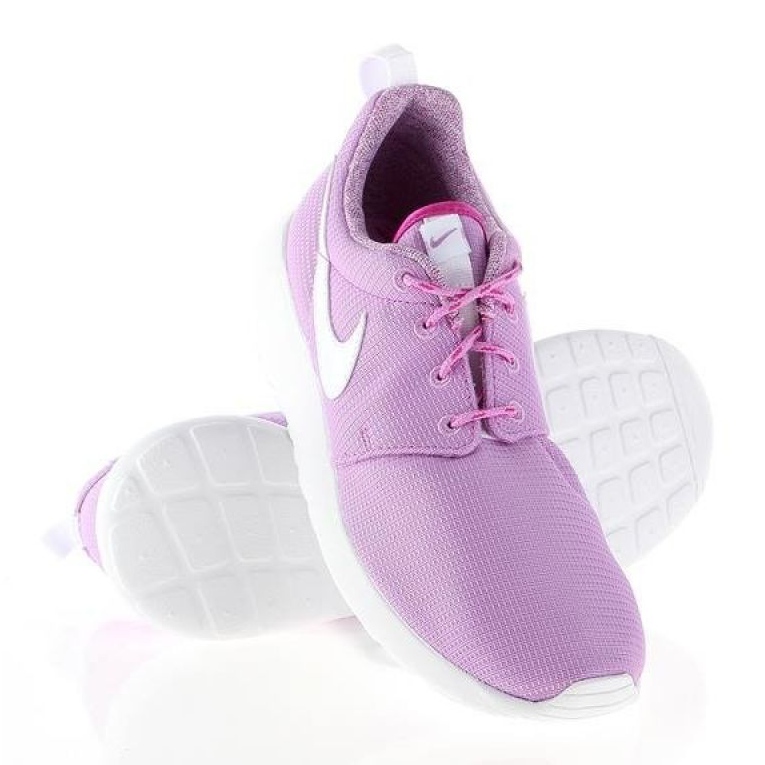 Nike Rosherun W 599729-503 kenkä violetti 1