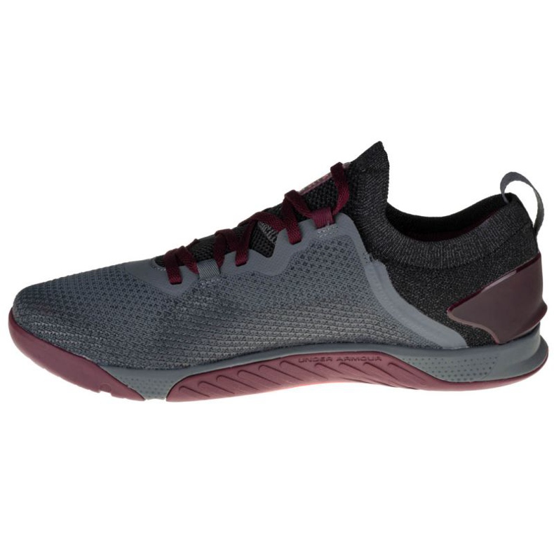 Under Armour TriBase Reign 3 M 3023698-101 musta 1