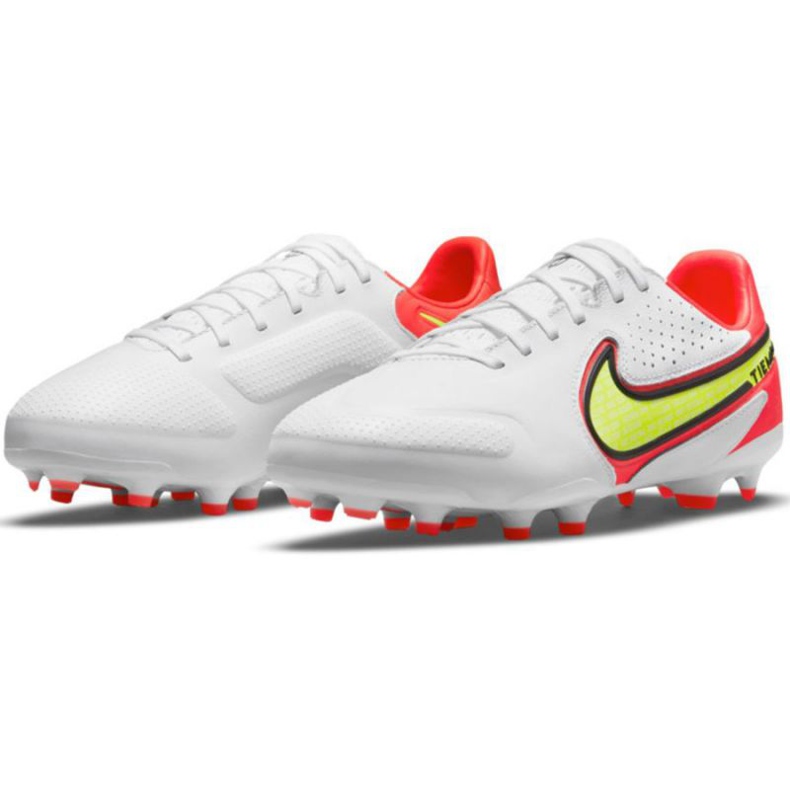 Nike Legend 9 Pro Fg Jr DA1335 176 jalkapallokengät valkoinen, ed valkoinen 1