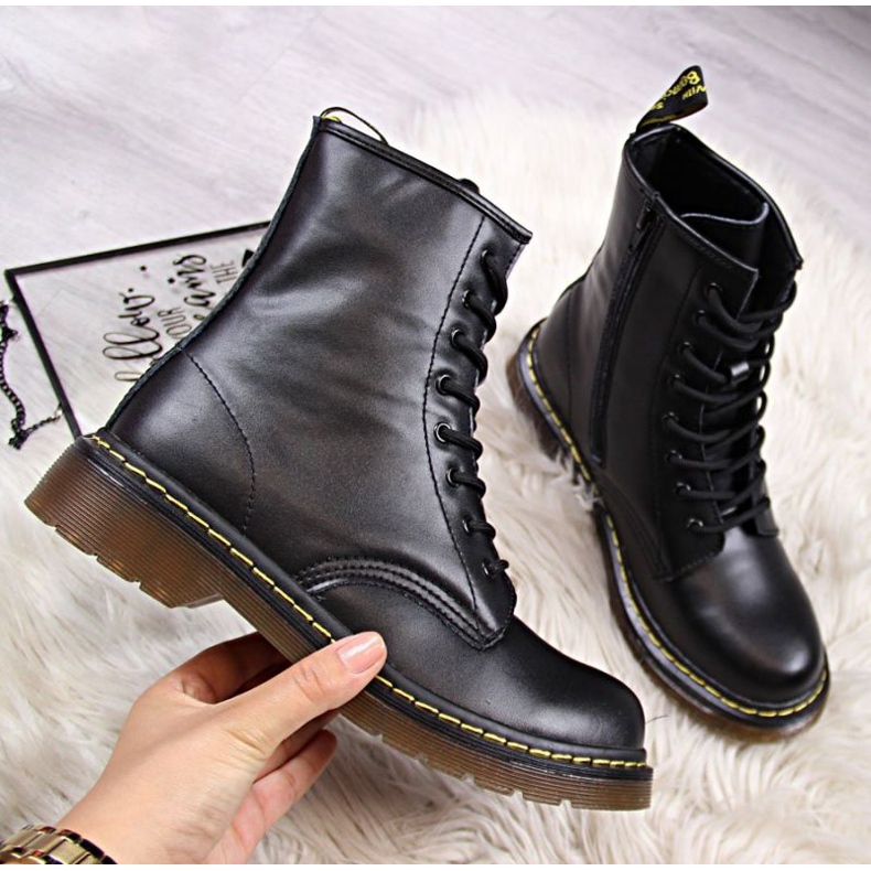 Eristetyt nahkasaappaat Filippo W PAW77A musta 1