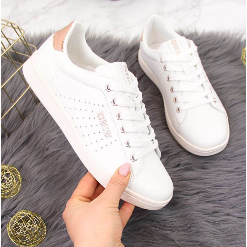 Matalavartiset tennarit, joissa eko-nahka Big Star W DD274583 valkoinen 1