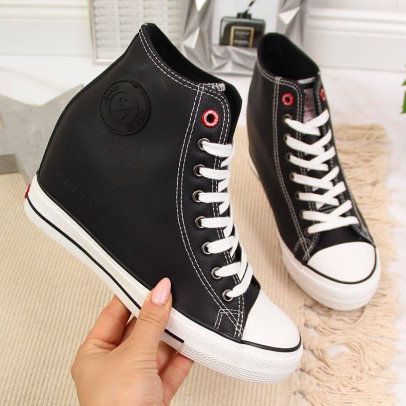 Lenkkarit kiilassa Cross Jeans W II2R4025C musta valkoinen 1