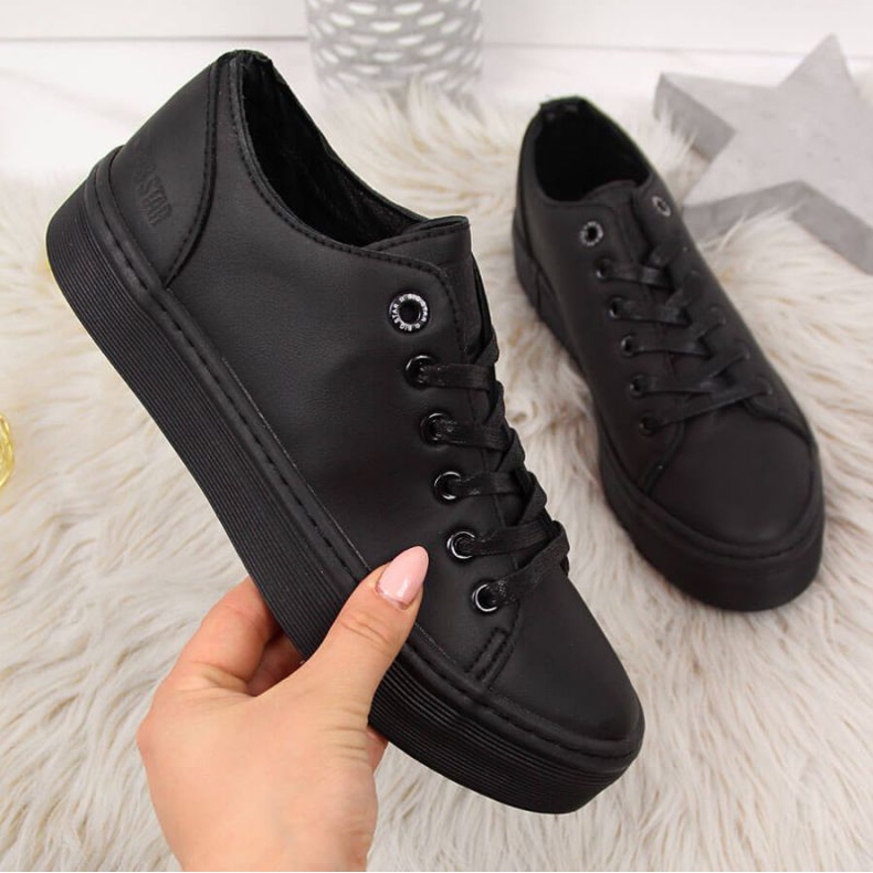 Mustat matalat tennarit Big Star W II274098 -alustalla 1